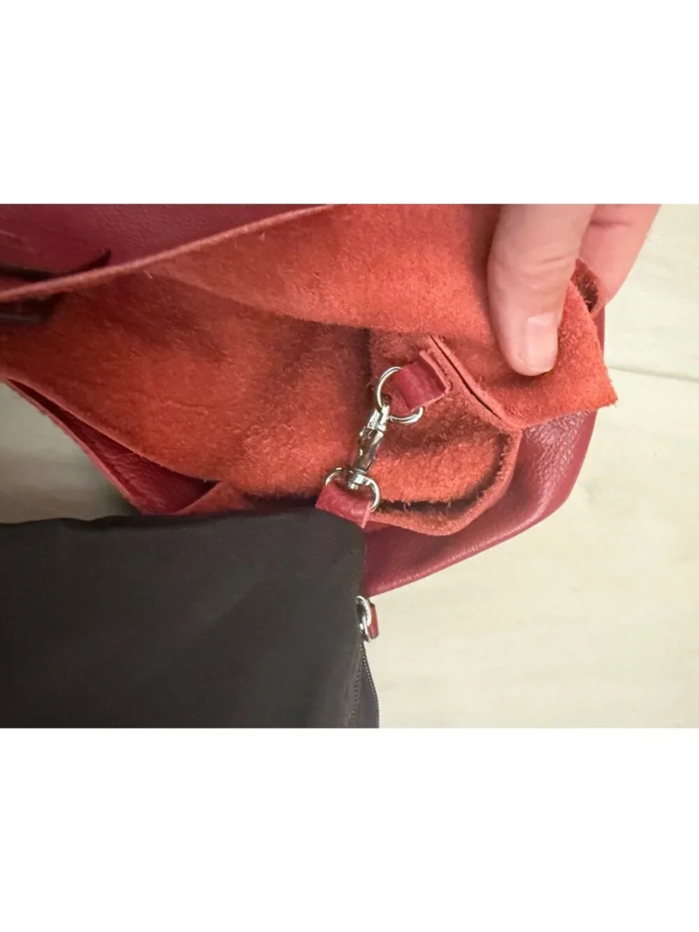 Pelleteria Veneta Red Leather Shoulder Bag With Detachable Inner Bag